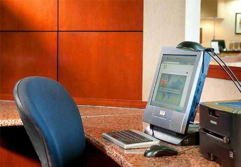 Отель Courtyard By Marriott Richmond West Dumbarton Экстерьер фото